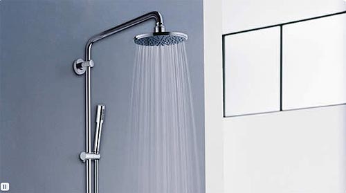 Nên tắm sen vòi Caesar dạng cây